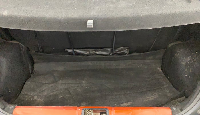 2014 Toyota Etios CROSS 1.2 G, Petrol, Manual, 86,449 km, Boot Inside