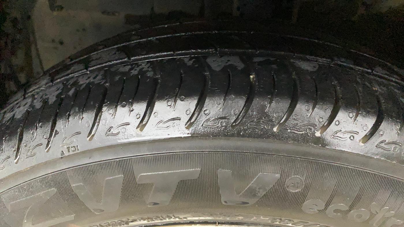 2014 Toyota Etios CROSS 1.2 G, Petrol, Manual, 86,449 km, Left Front Tyre Tread