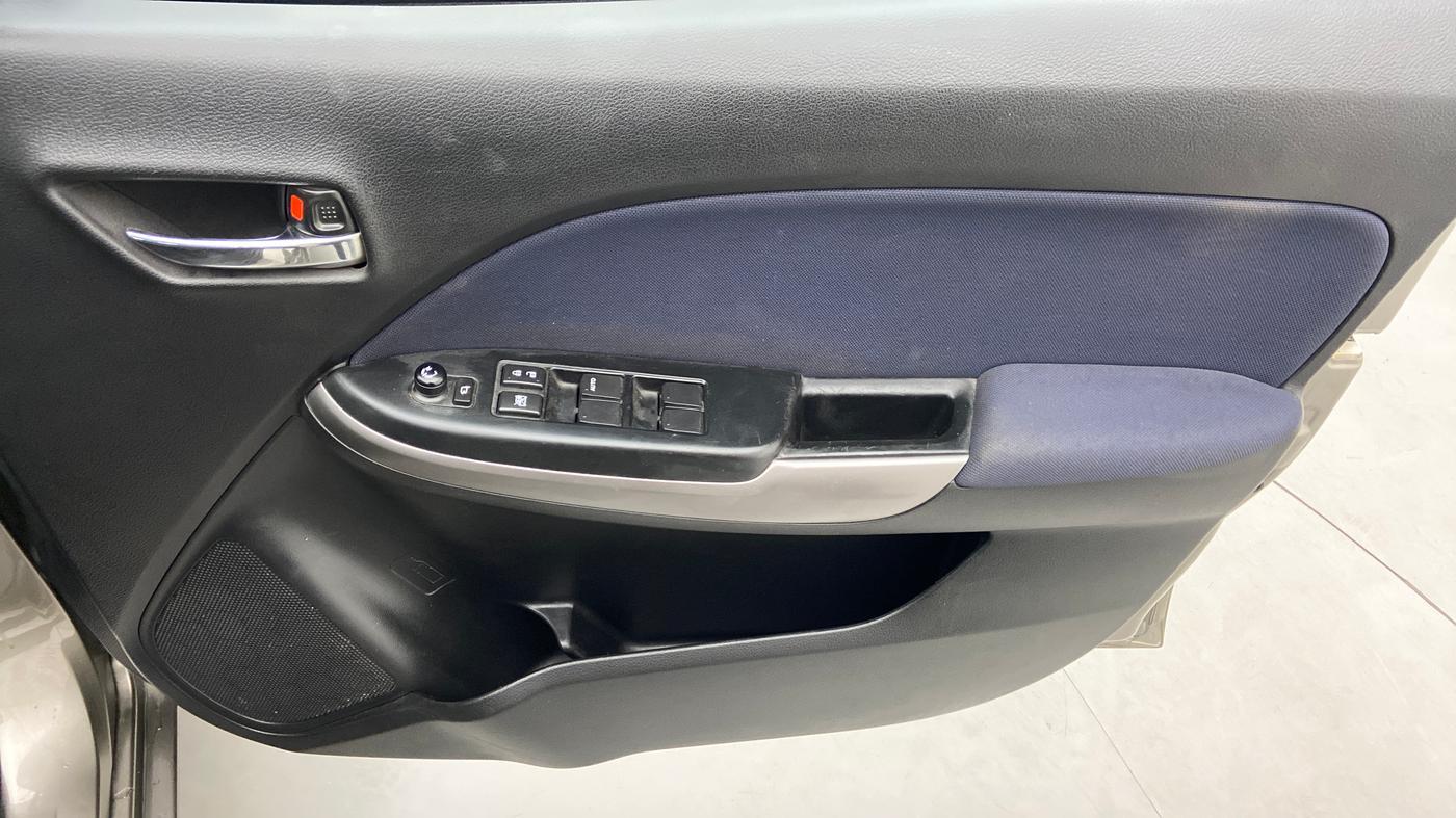 2020 Maruti Baleno ZETA CVT PETROL 1.2, Petrol, Automatic, 39,076 km, Driver Side Door Panels Control
