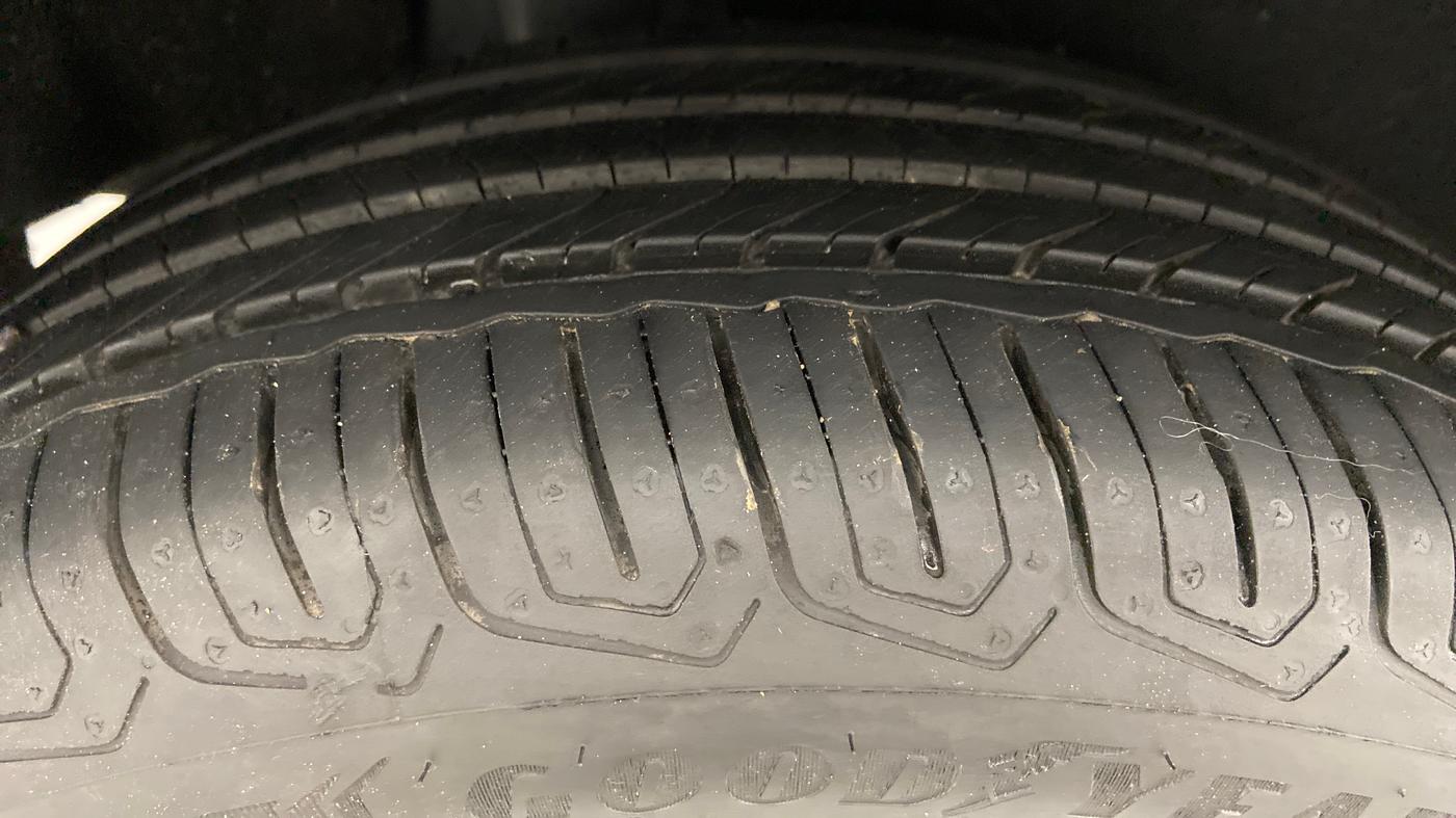 2020 Maruti Baleno ZETA CVT PETROL 1.2, Petrol, Automatic, 39,076 km, Right Rear Tyre Tread