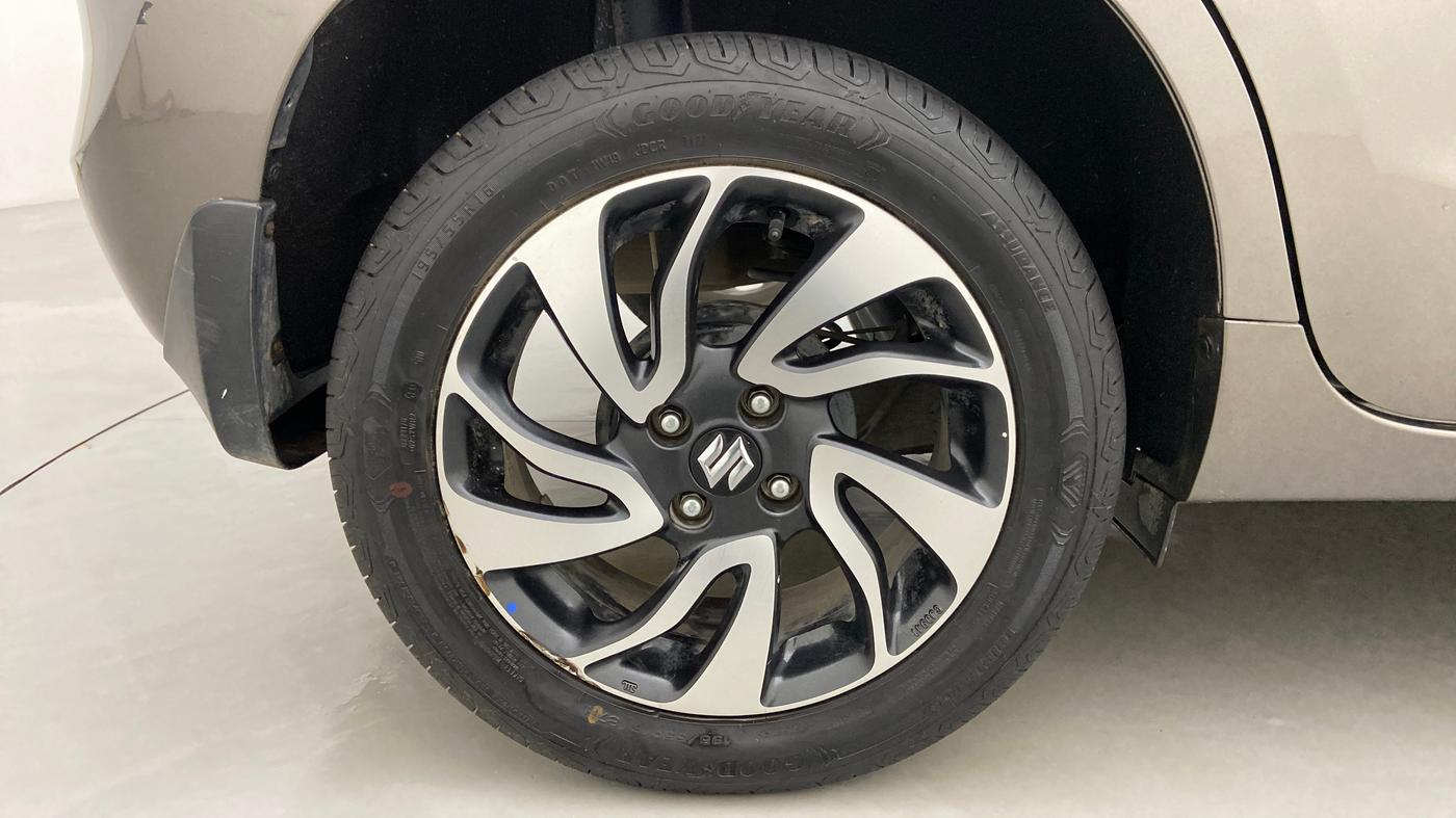 2020 Maruti Baleno ZETA CVT PETROL 1.2, Petrol, Automatic, 39,076 km, Right Rear Wheel