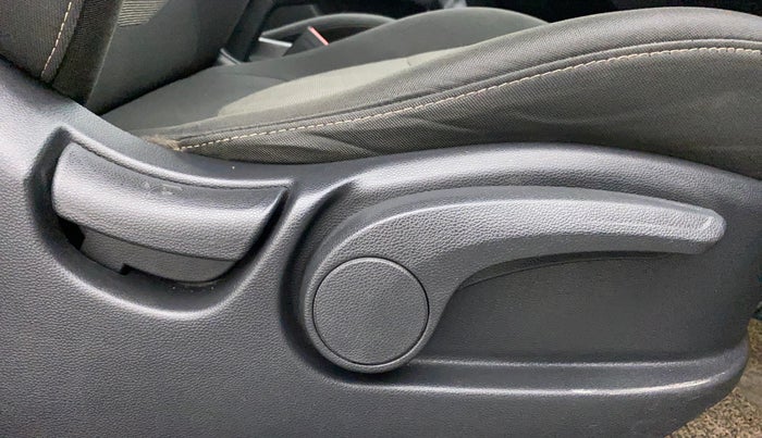 2017 Hyundai Creta SX PLUS 1.6 PETROL, Petrol, Manual, 88,556 km, Driver Side Adjustment Panel
