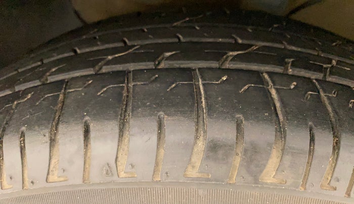 2017 Hyundai Creta SX PLUS 1.6 PETROL, Petrol, Manual, 88,556 km, Left Front Tyre Tread