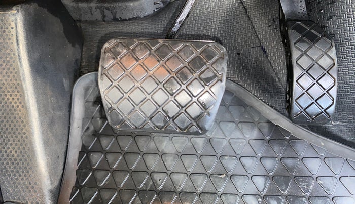 2017 Skoda Rapid STYLE 1.5 TDI AT, Diesel, Automatic, 83,221 km, Pedals