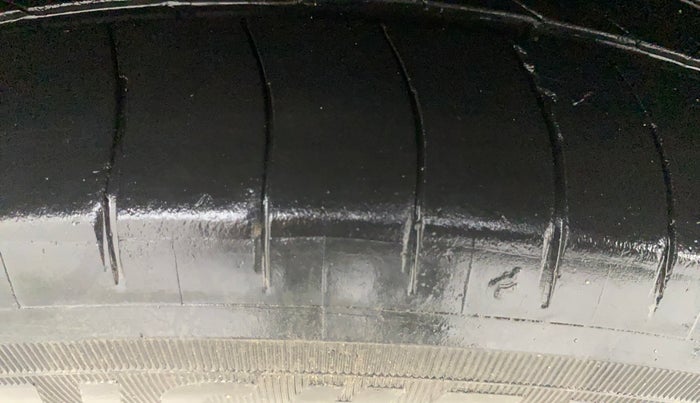 2017 Skoda Rapid STYLE 1.5 TDI AT, Diesel, Automatic, 83,221 km, Left Front Tyre Tread