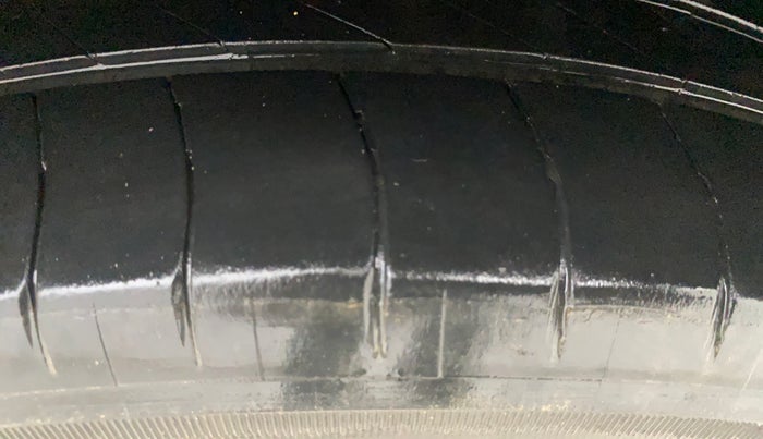 2017 Skoda Rapid STYLE 1.5 TDI AT, Diesel, Automatic, 83,221 km, Left Rear Tyre Tread