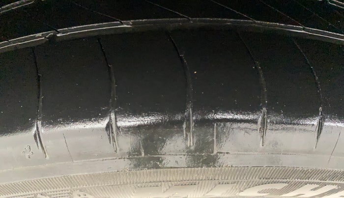 2017 Skoda Rapid STYLE 1.5 TDI AT, Diesel, Automatic, 83,221 km, Right Rear Tyre Tread