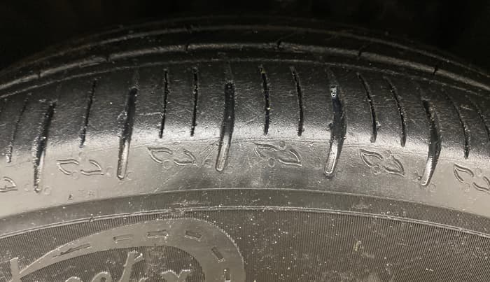 2023 Mahindra XUV700 AX 5 D AT 7 STR, Diesel, Automatic, 40,486 km, Left Front Tyre Tread