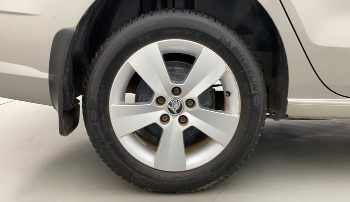 2017 Skoda Rapid STYLE 1.5 TDI AT, Diesel, Automatic, 75,037 km, Right Rear Wheel