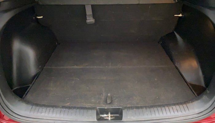 2016 Hyundai Creta 1.6 SX (O) CRDI, Diesel, Manual, 86,720 km, Boot Inside