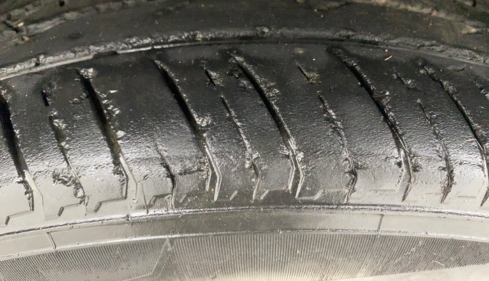 2022 Nissan MAGNITE XV TURBO CVT, Petrol, Automatic, 20,147 km, Left Front Tyre Tread