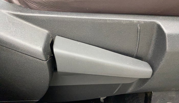 2022 Nissan MAGNITE XV TURBO CVT, Petrol, Automatic, 20,147 km, Driver Side Adjustment Panel