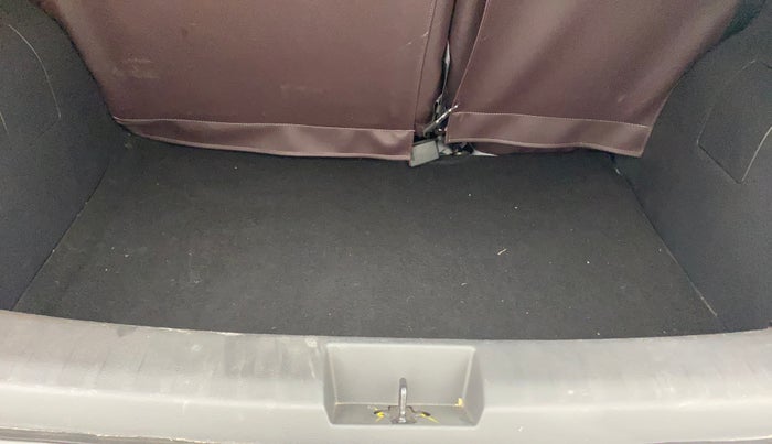 2022 Nissan MAGNITE XV TURBO CVT, Petrol, Automatic, 20,147 km, Boot Inside