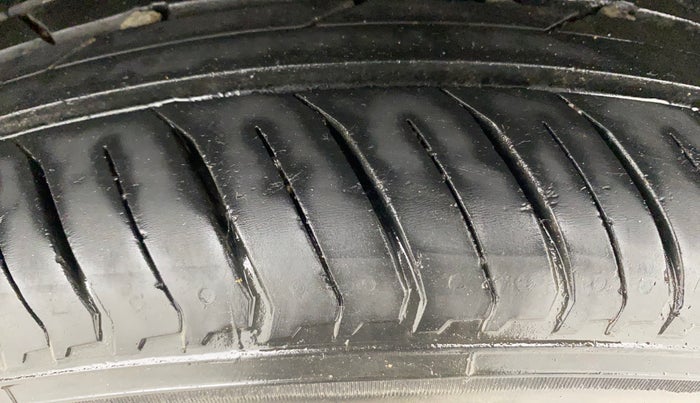 2022 Nissan MAGNITE XV TURBO CVT, Petrol, Automatic, 20,147 km, Left Rear Tyre Tread