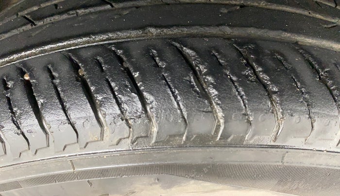 2022 Nissan MAGNITE XV TURBO CVT, Petrol, Automatic, 20,147 km, Right Front Tyre Tread