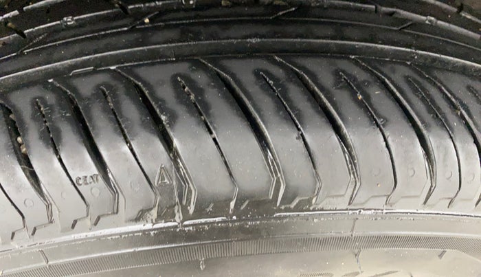 2022 Nissan MAGNITE XV TURBO CVT, Petrol, Automatic, 20,147 km, Right Rear Tyre Tread