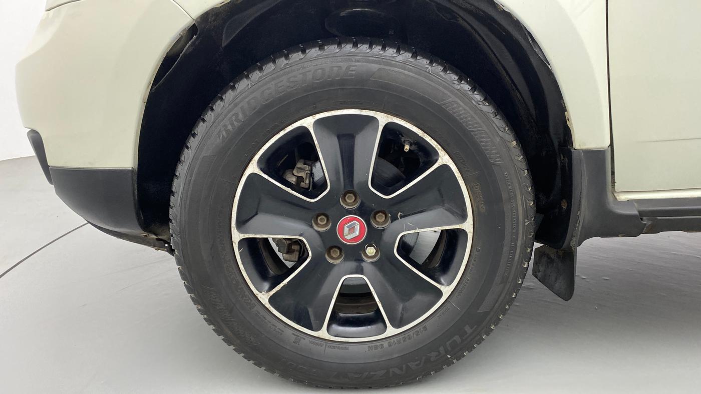 2016 Renault Duster 85 PS RXS MT DIESEL, Diesel, Manual, 52,851 km, Left Front Wheel