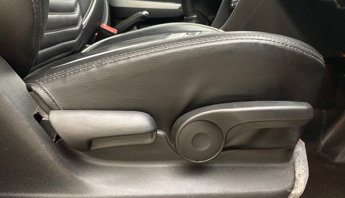 2021 Maruti Vitara Brezza ZXI, Petrol, Manual, 81,525 km, Driver Side Adjustment Panel