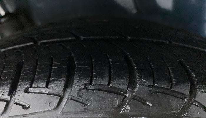 2013 Honda Amaze 1.2 VXMT I VTEC, Petrol, Manual, 44,119 km, Right Rear Tyre Tread