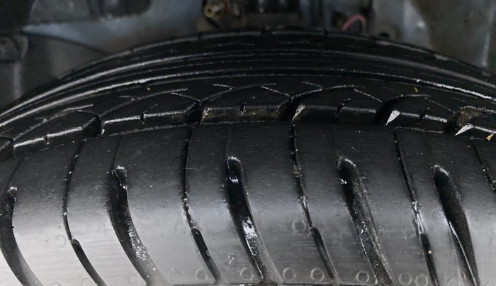 2013 Honda Amaze 1.2 VXMT I VTEC, Petrol, Manual, 44,119 km, Left Front Tyre Tread