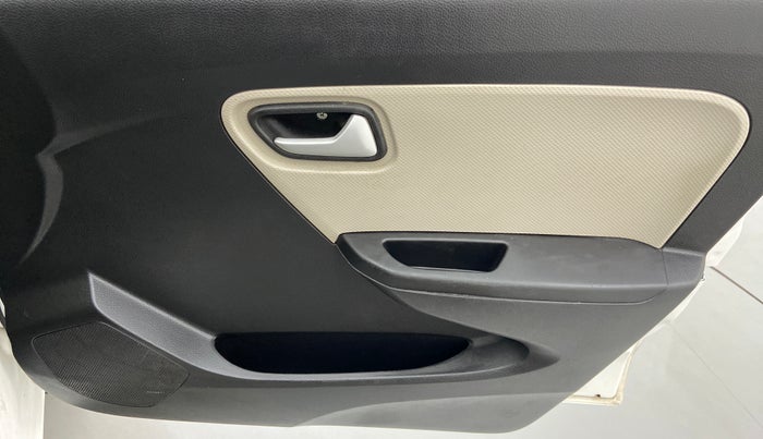 2021 Maruti Alto LXI CNG, CNG, Manual, 27,316 km, Driver Side Door Panels Control