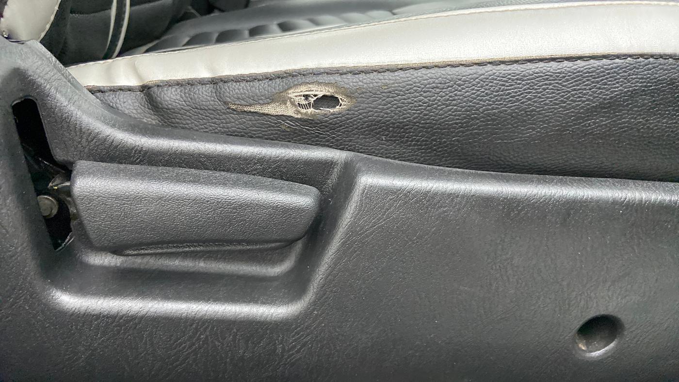 2021 Maruti Alto LXI CNG, CNG, Manual, 27,316 km, Driver Side Adjustment Panel