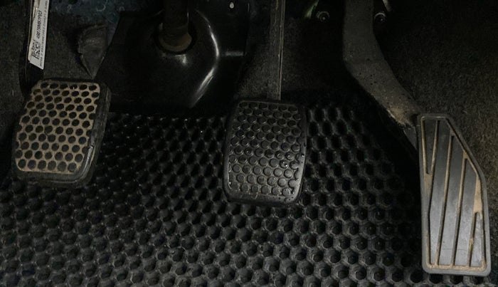2021 Maruti Alto LXI CNG, CNG, Manual, 27,316 km, Pedals