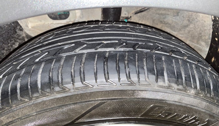 2016 Hyundai Creta SX PLUS 1.6 PETROL, Petrol, Manual, 60,320 km, Left Front Tyre Tread