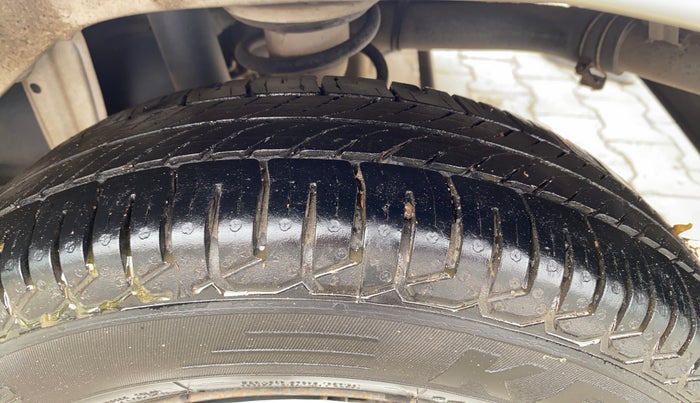 2017 Maruti Alto 800 LXI, Petrol, Manual, 35,043 km, Left Rear Tyre Tread