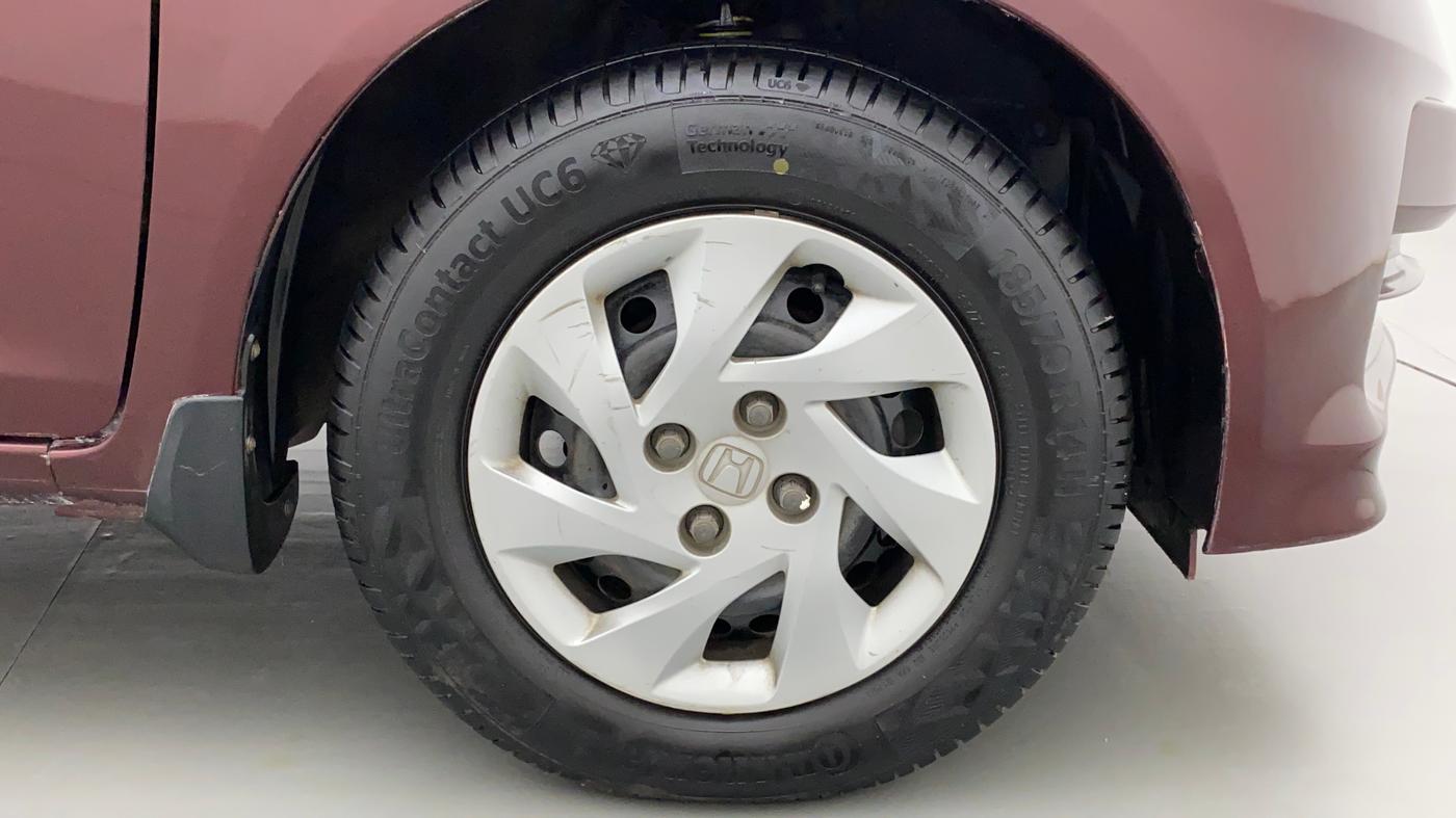 2014 Honda Amaze 1.5L I-DTEC S, Diesel, Manual, 1,01,764 km, Right Front Wheel