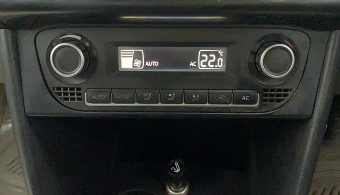 2014 Volkswagen Polo HIGHLINE1.2L, Petrol, Manual, 73,854 km, Automatic Climate Control
