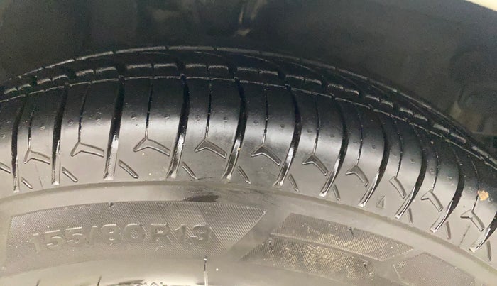 2013 Hyundai i10 ERA 1.1, Petrol, Manual, 54,947 km, Right Front Tyre Tread