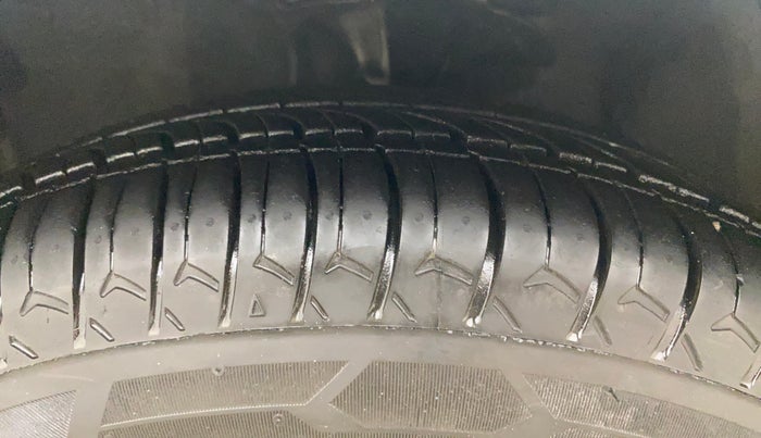 2013 Hyundai i10 ERA 1.1, Petrol, Manual, 54,947 km, Left Front Tyre Tread