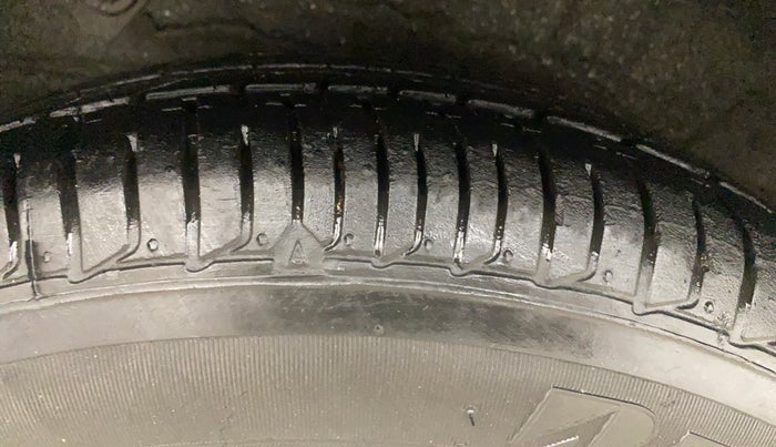 2013 Hyundai i10 ERA 1.1, Petrol, Manual, 54,947 km, Right Rear Tyre Tread