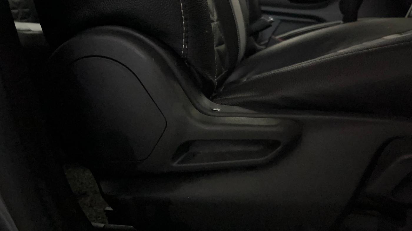 2020 Tata Tiago XZ PETROL, Petrol, Manual, 75,104 km, Driver Side Adjustment Panel