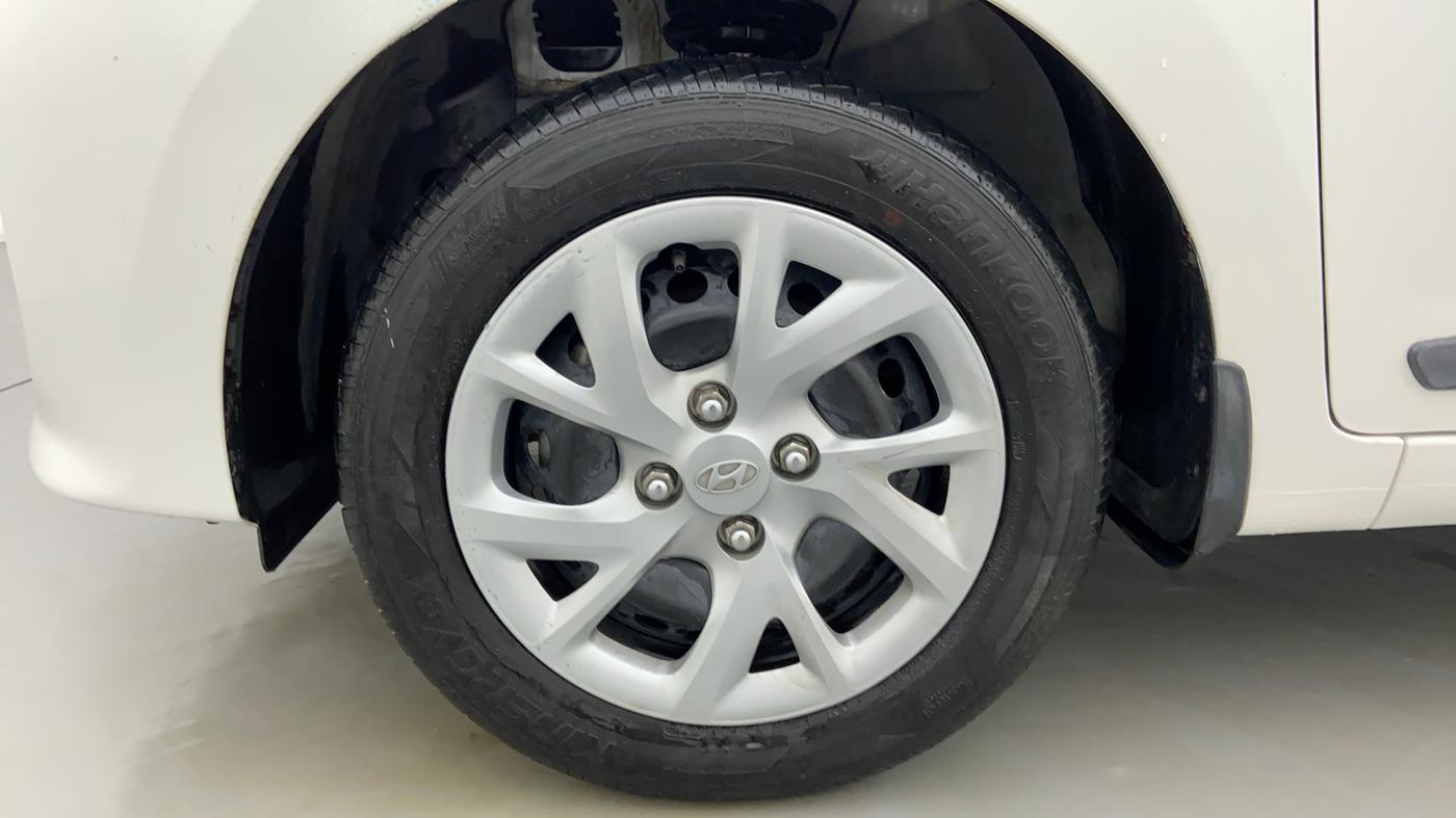 2018 Hyundai Grand i10 MAGNA 1.2 VTVT, Petrol, Manual, 11,635 km, Left Front Wheel