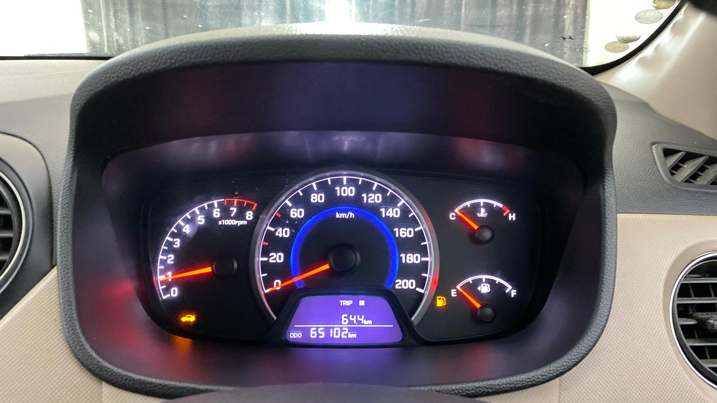 2016 Hyundai Grand i10 SPORTZ 1.2 KAPPA VTVT, Petrol, Manual, 65,102 km, Odometer Image