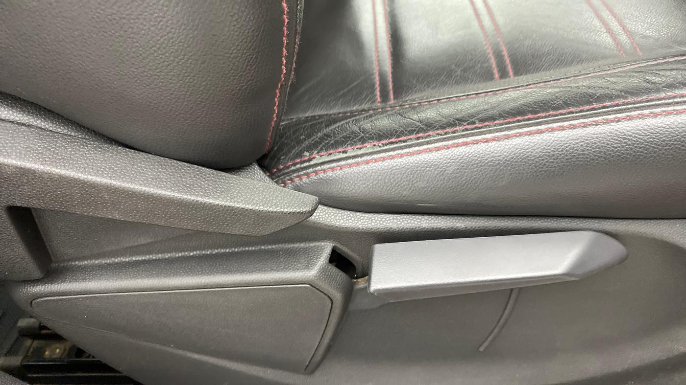 2014 Ford Ecosport 1.5TITANIUM TDCI, Diesel, Manual, 54,755 km, Driver Side Adjustment Panel