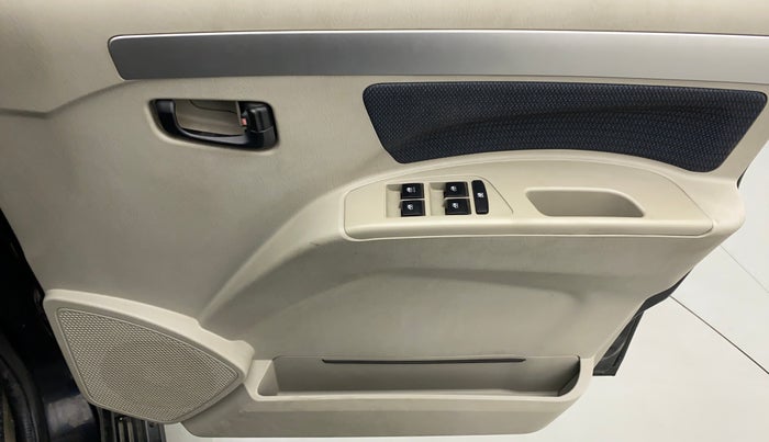 2018 Mahindra Scorpio S11 2WD, Diesel, Manual, 60,313 km, Driver Side Door Panels Control