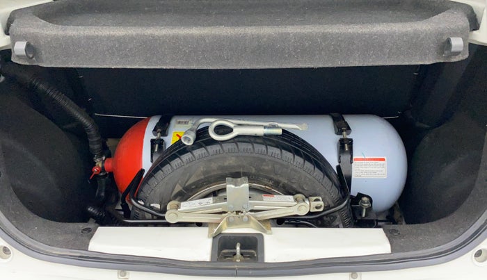 2019 Maruti New Wagon-R 1.0 Lxi (o) cng, CNG, Manual, 85,079 km, Boot Inside