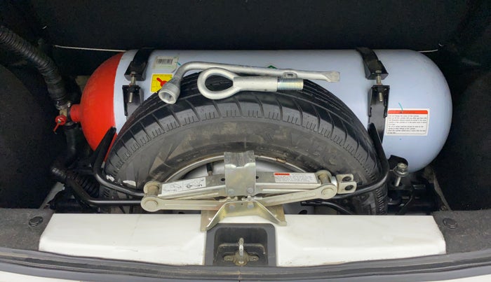 2019 Maruti New Wagon-R 1.0 Lxi (o) cng, CNG, Manual, 85,079 km, Spare Tyre