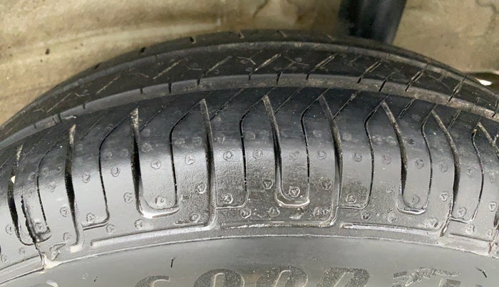 2019 Maruti New Wagon-R 1.0 Lxi (o) cng, CNG, Manual, 85,079 km, Left Rear Tyre Tread
