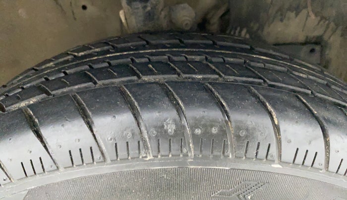 2019 Maruti New Wagon-R 1.0 Lxi (o) cng, CNG, Manual, 85,079 km, Right Front Tyre Tread