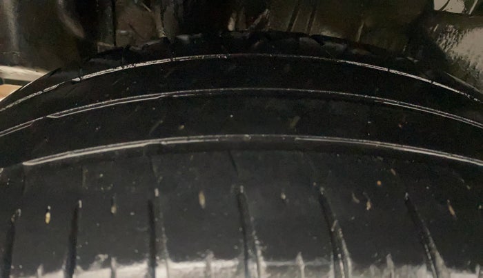 2021 Maruti Swift ZXI, Petrol, Manual, 59,321 km, Right Rear Tyre Tread