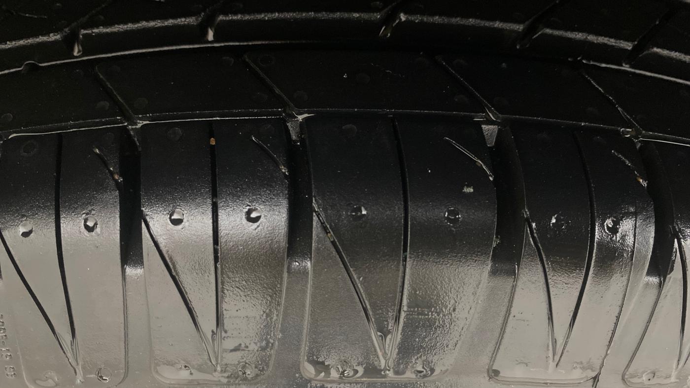 2020 KIA SONET GTX PLUS 1.5 AT, Diesel, Automatic, 60,654 km, Left Front Tyre Tread