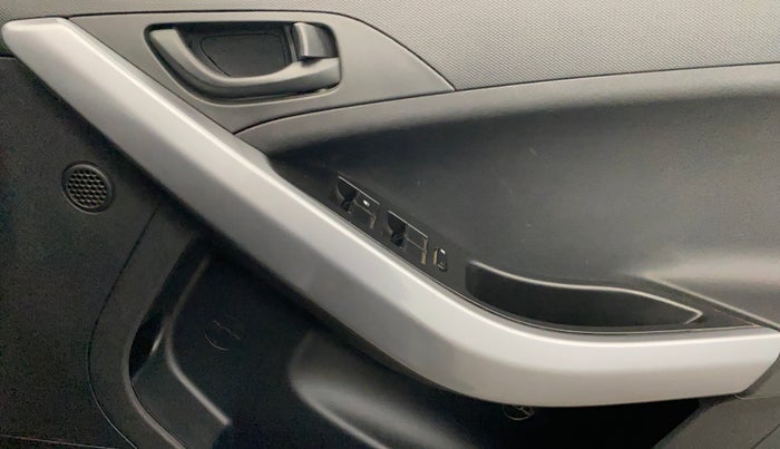 2023 Tata NEXON XM PLUS SUNROOF PETROL, Petrol, Manual, 24,003 km, Driver Side Door Panels Control