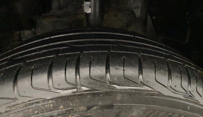 2023 Tata NEXON XM PLUS SUNROOF PETROL, Petrol, Manual, 24,003 km, Left Front Tyre Tread