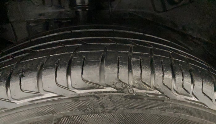 2023 Tata NEXON XM PLUS SUNROOF PETROL, Petrol, Manual, 24,003 km, Right Rear Tyre Tread