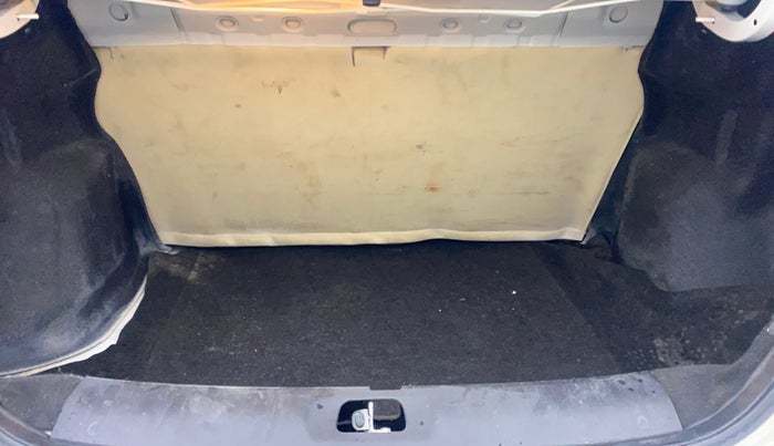 2014 Maruti Swift Dzire VXI, Petrol, Manual, 57,978 km, Boot Inside