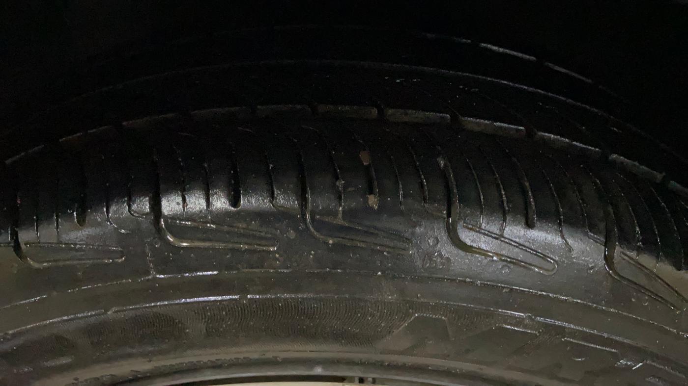 2016 Renault Pulse RXL PETROL, Petrol, Manual, 69,167 km, Left Front Tyre Tread